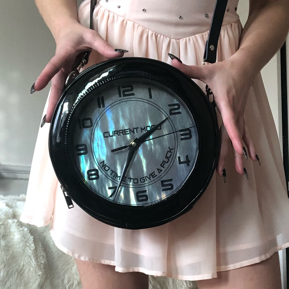 Current mood wasted hours clock purse